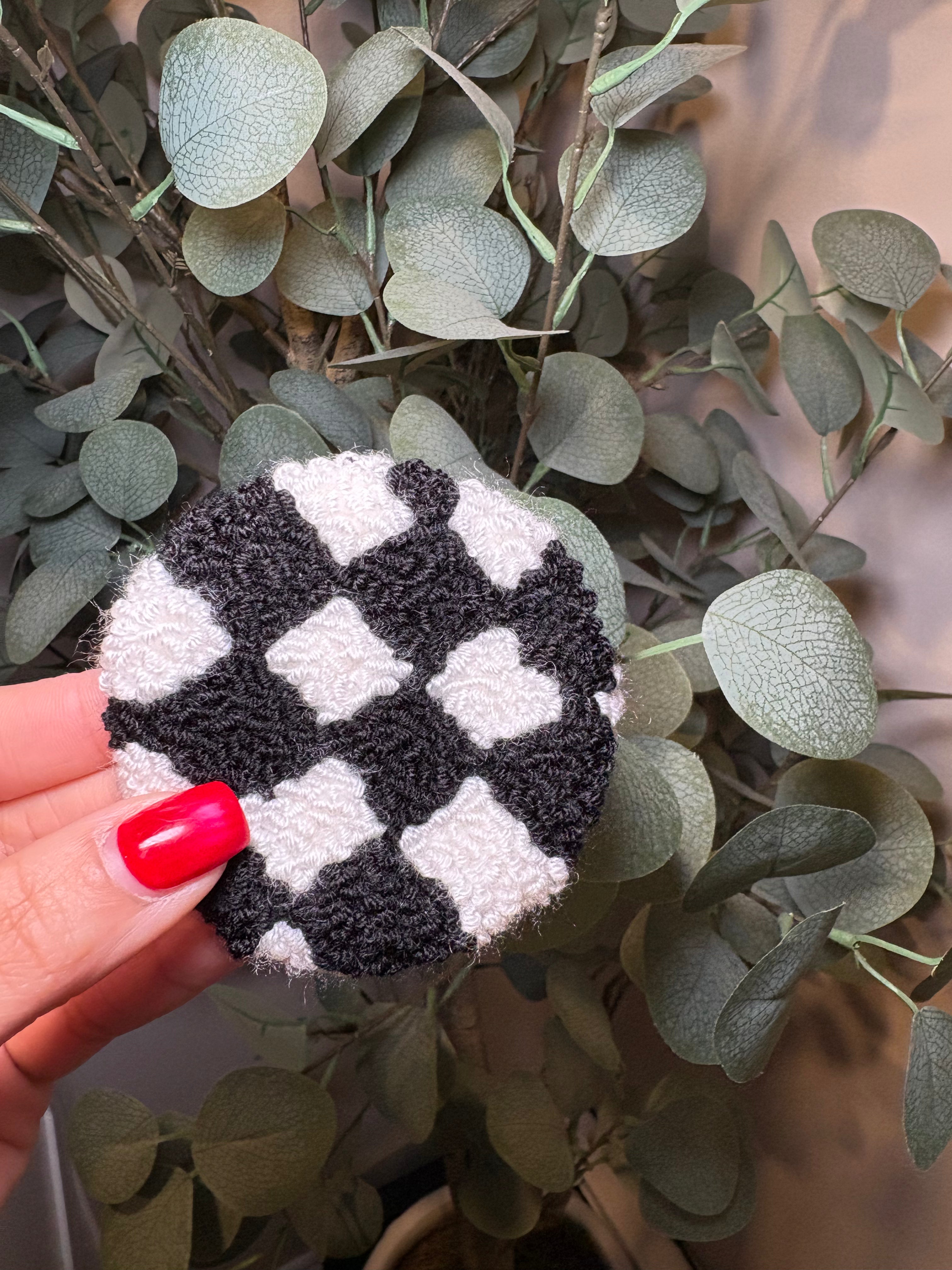 Checkered - Car Coaster (Pack of 1) – Pack of 1 Car Coaster to place inside your car cup holders