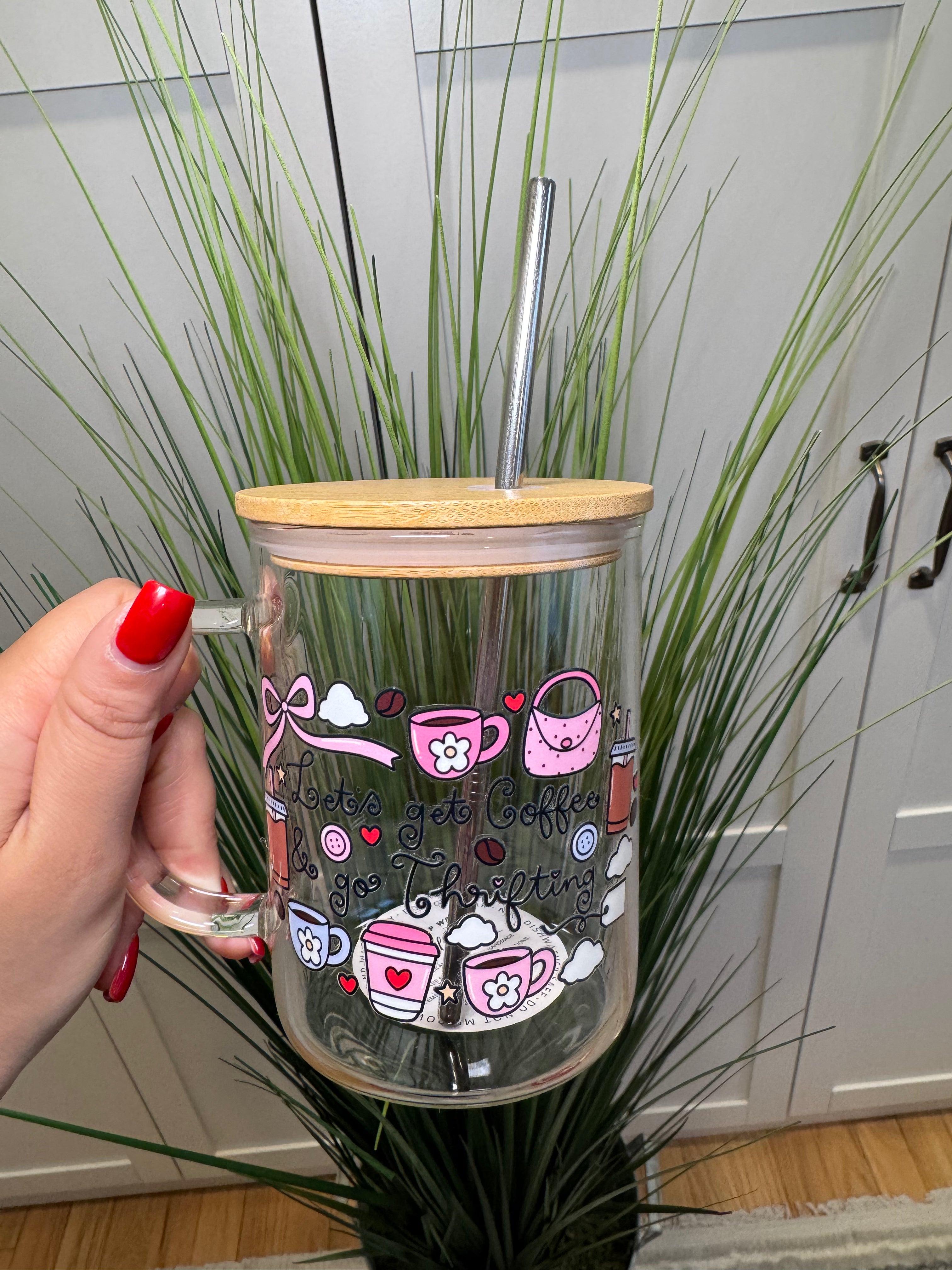 Let's get coffee & go thrifting - Glass Mug with Lid – Glass mug with wooden lid and metal straw