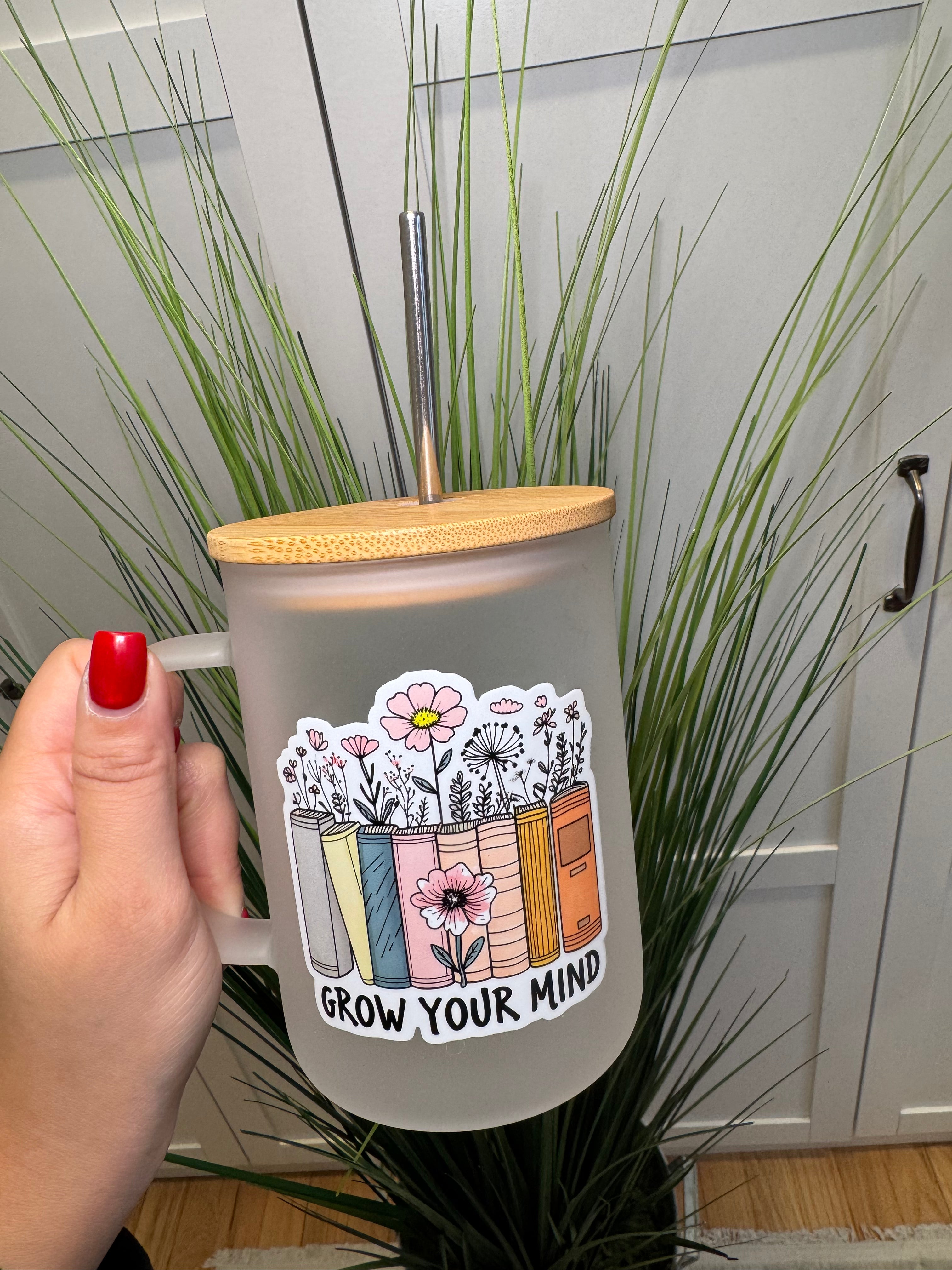 Grow your mind- Glass Mug with Lid – Glass mug with wooden lid and metal straw