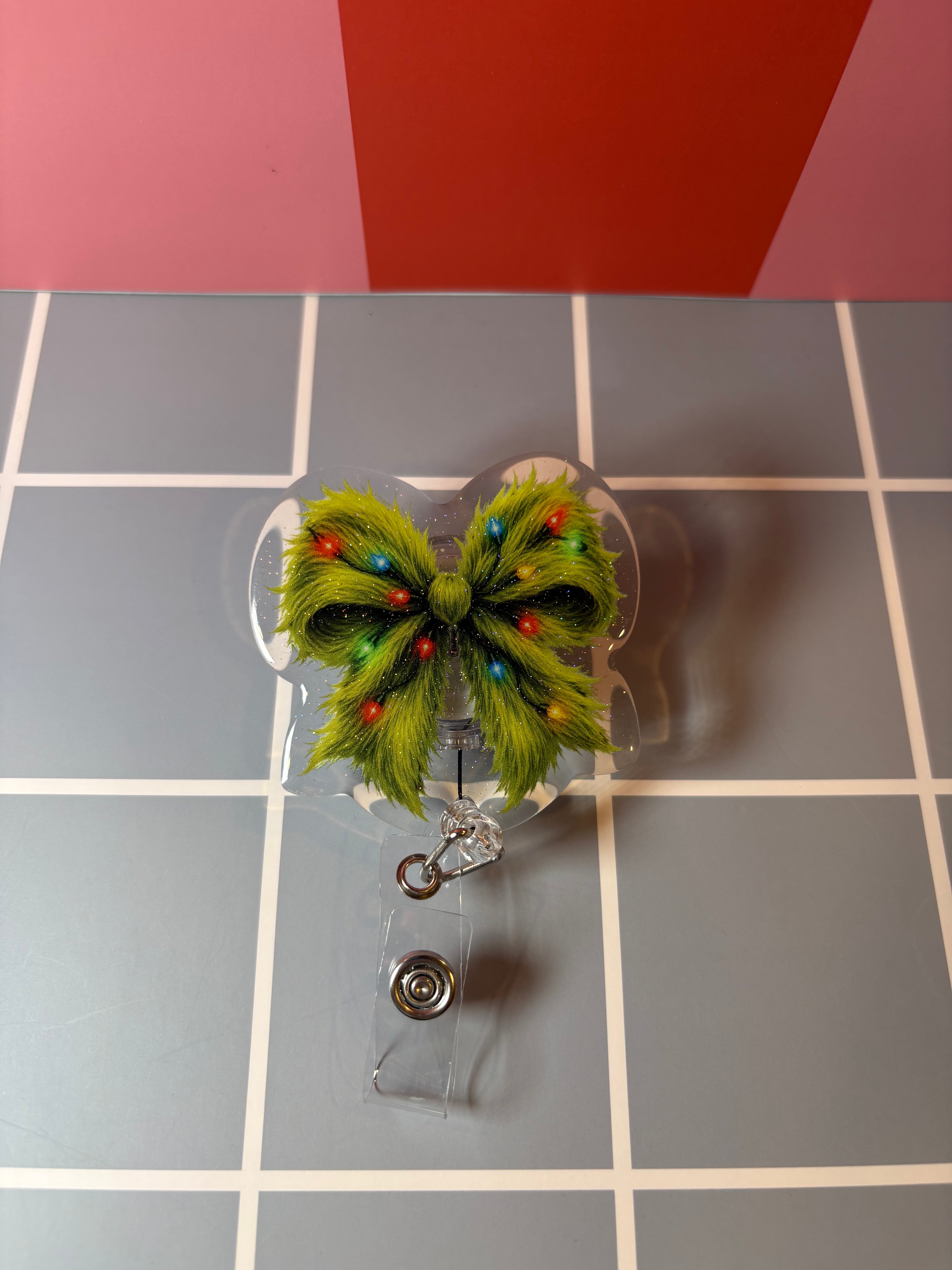 Grinch Bow - Badge Reel