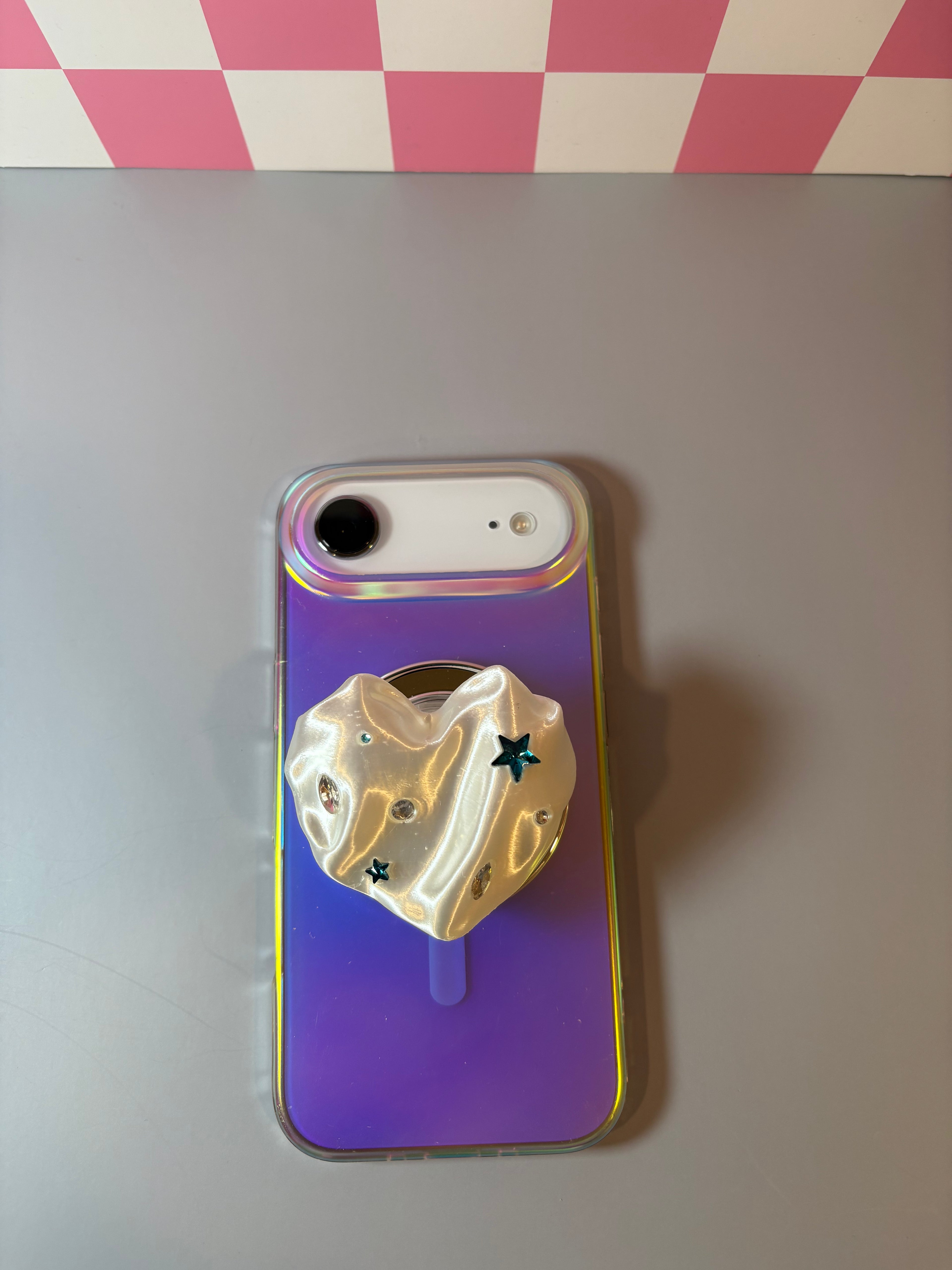 3D Heart (White) - Phone & E-Reader MagSafe Grip