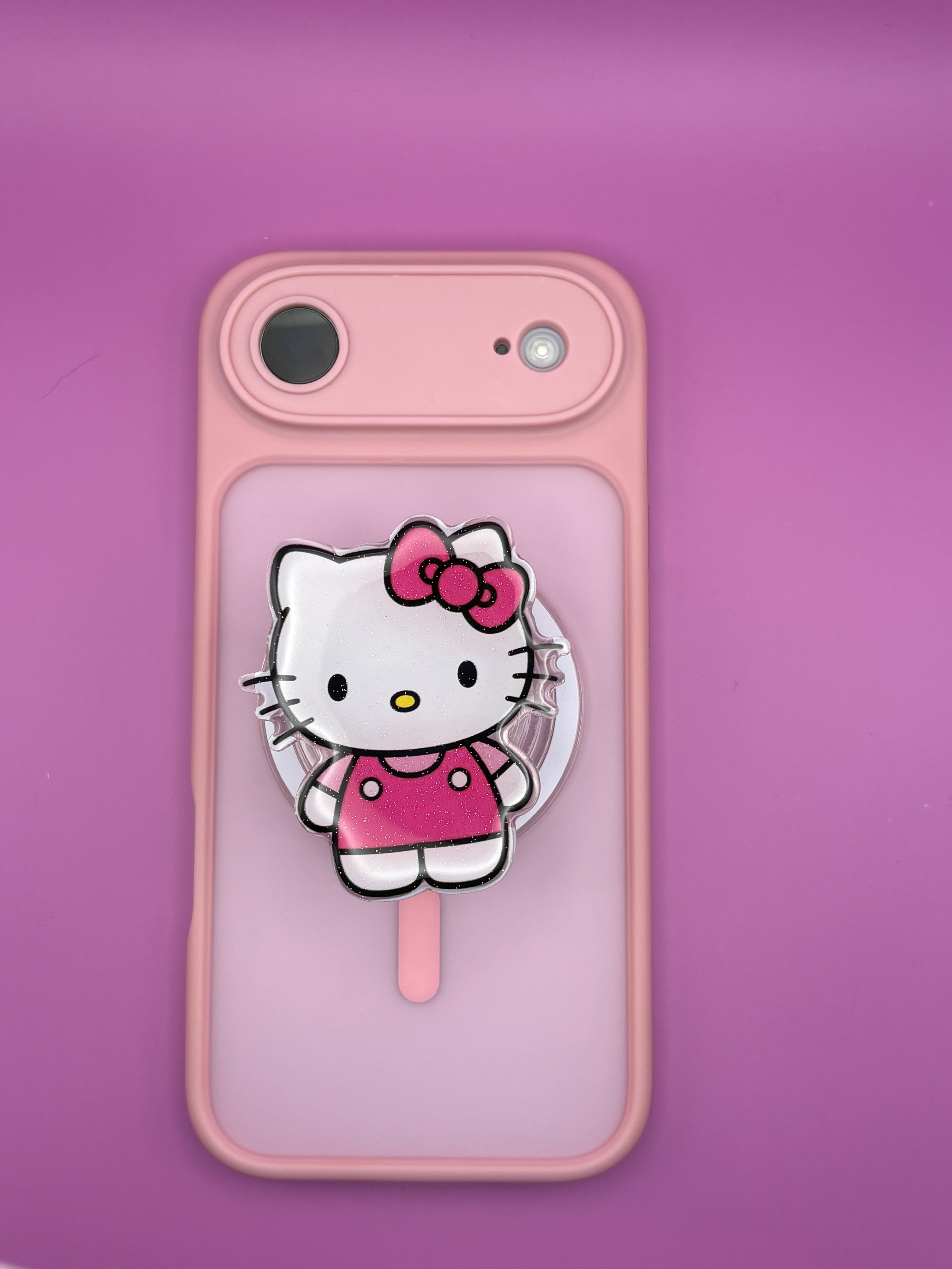 "Hello Kitty" Phone & E-Reader MagSafe Grip