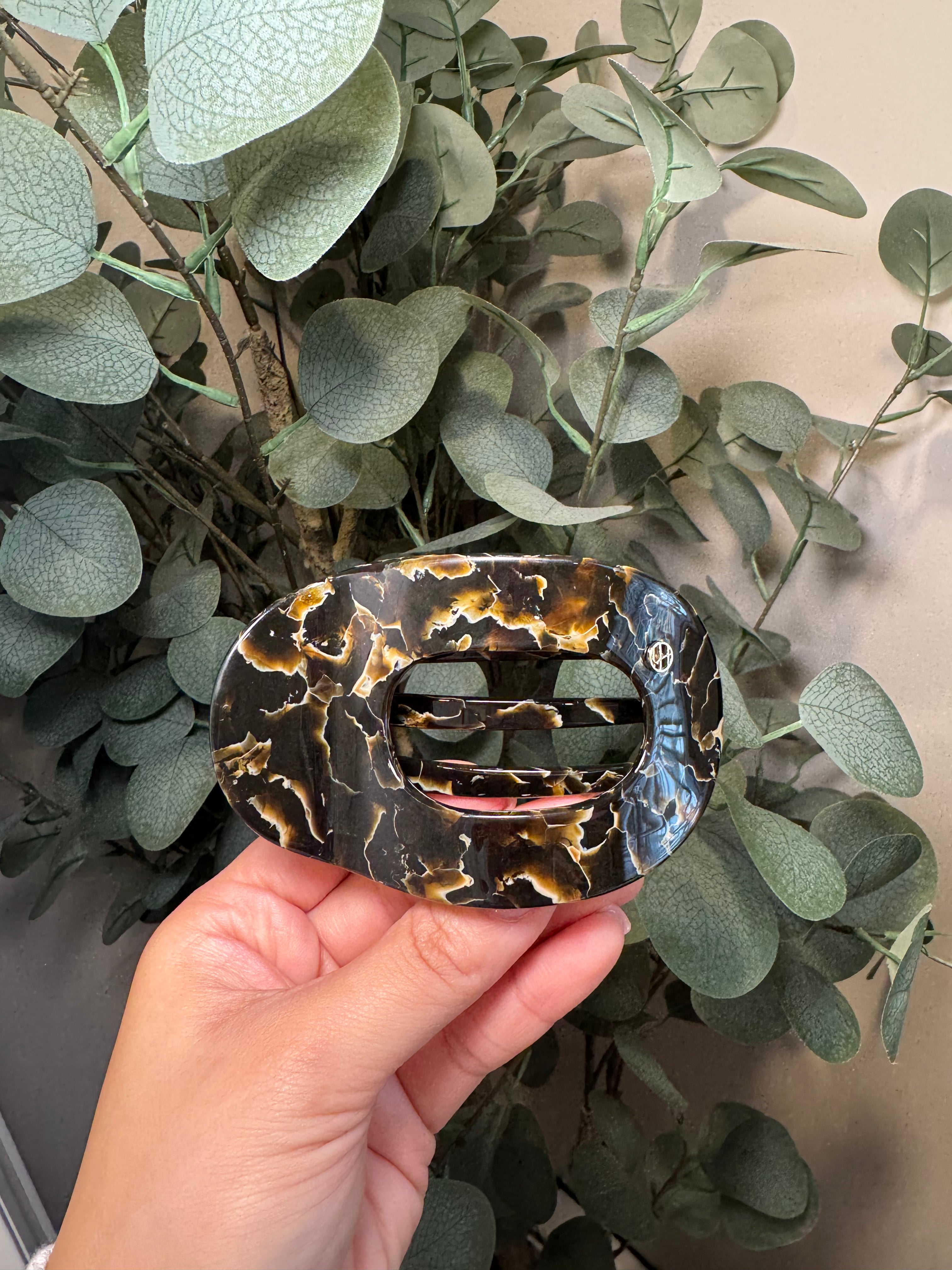 Lay Flat Black Patterned -Large Claw Clip