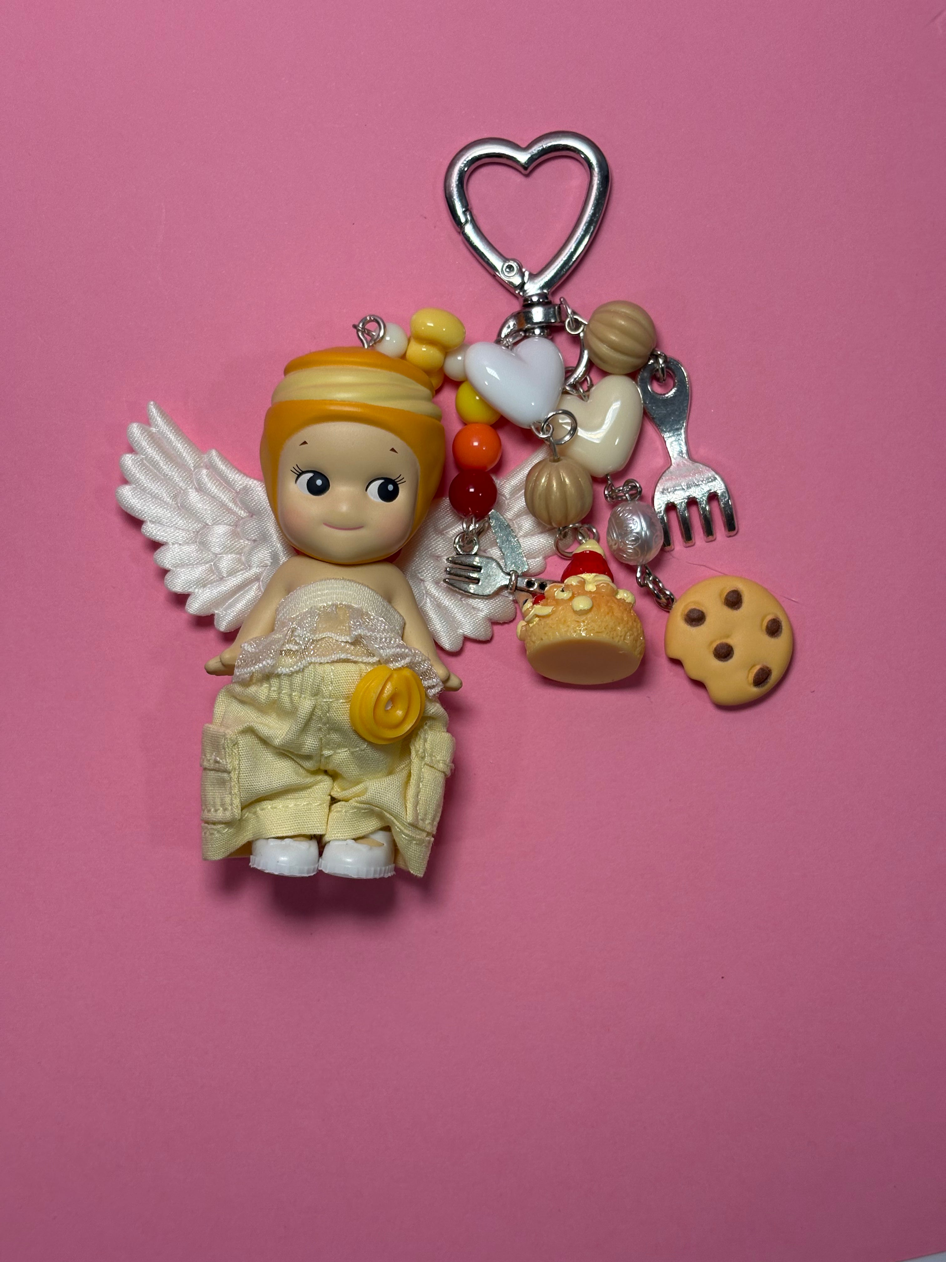 Cream Puff  - Sonny Angel Keychain =