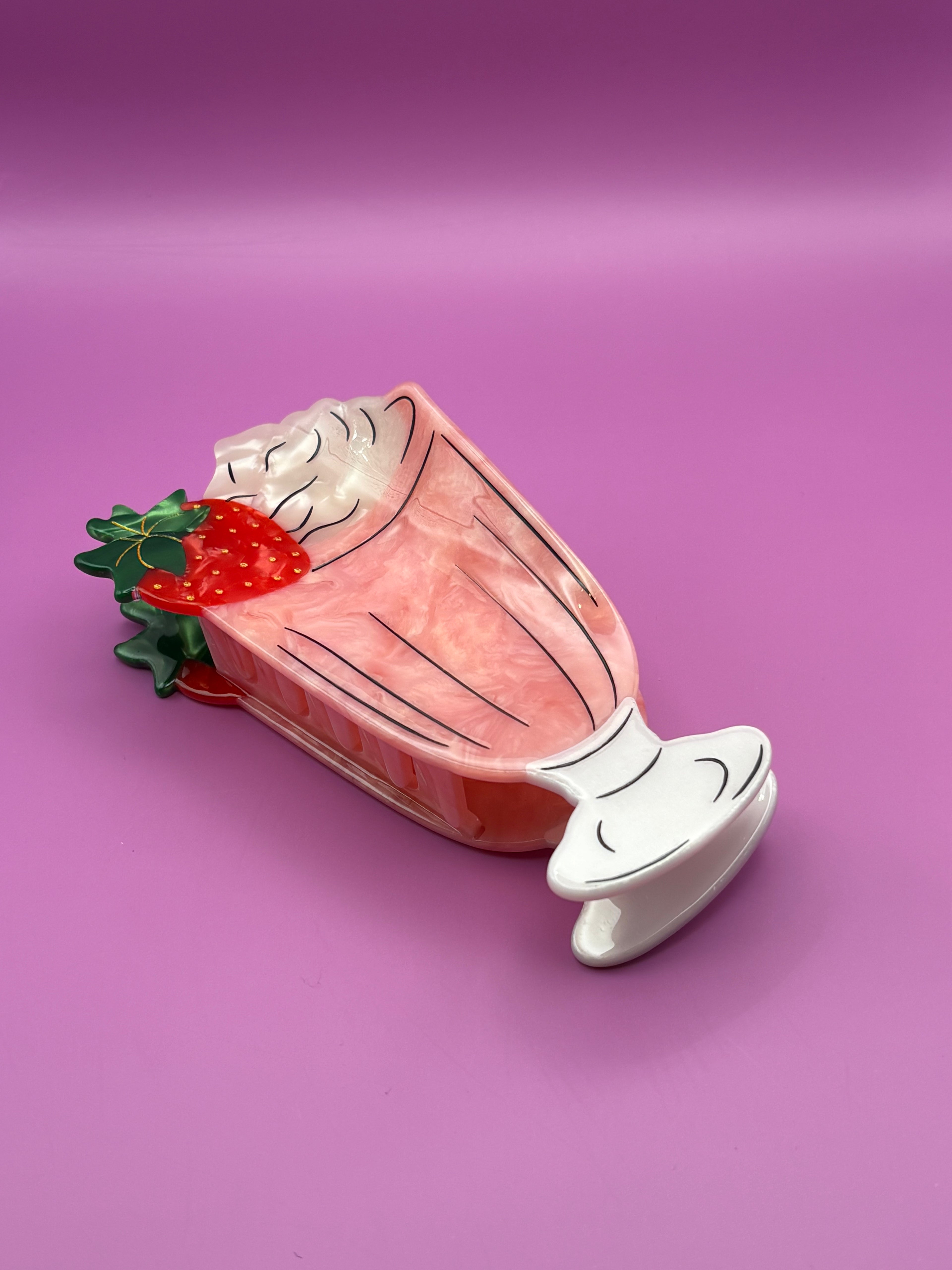 Strawberry Milkshake - JP Craft Lab Exclusive Claw Clip