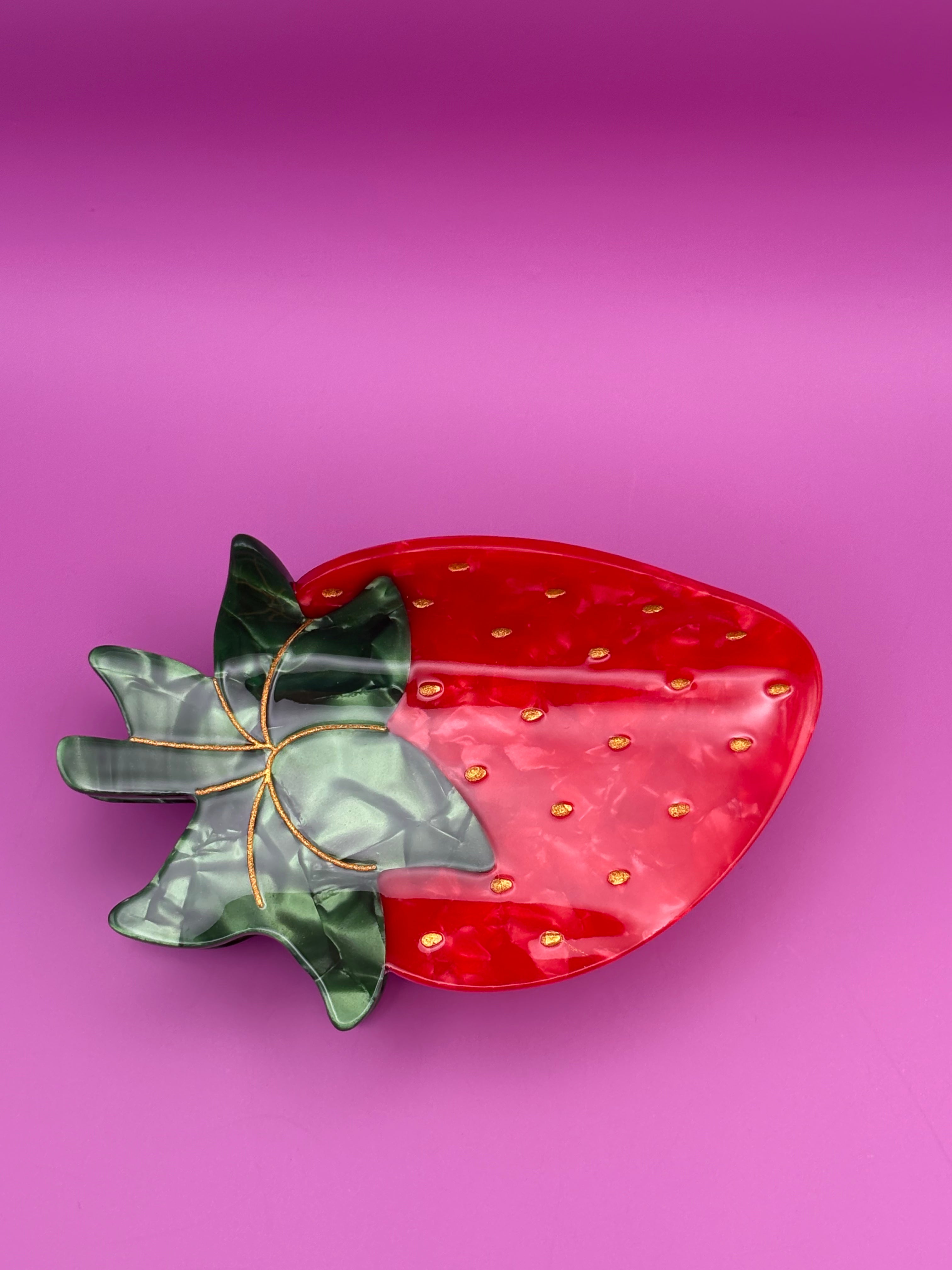 Strawberry - JP Craft Lab Exclusive Claw Clip
