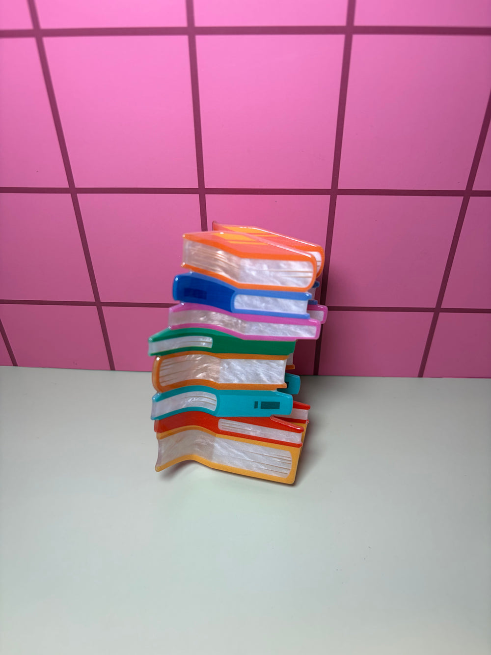 Books - Claw Clip